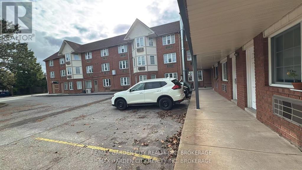 Commercial Unit - 7737 Lundy's Lane, Niagara Falls, Ontario  L2H 1H3 - Photo 16 - X12598578