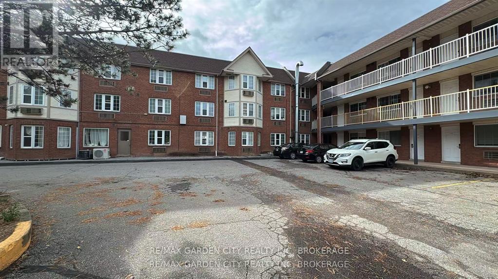 Commercial Unit - 7737 Lundy's Lane, Niagara Falls, Ontario  L2H 1H3 - Photo 17 - X12598578