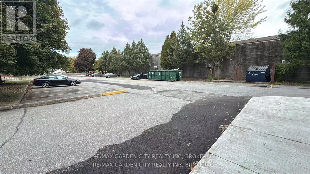 Commercial Unit - 7737 Lundy's Lane, Niagara Falls, Ontario  L2H 1H3 - Photo 21 - X12598578