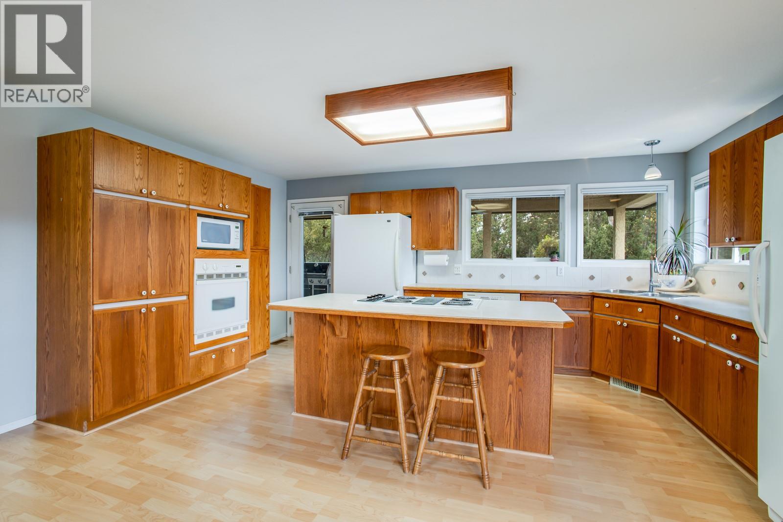 1650 Highland Drive N, Kelowna, British Columbia  V1Y 4K8 - Photo 12 - 10370534