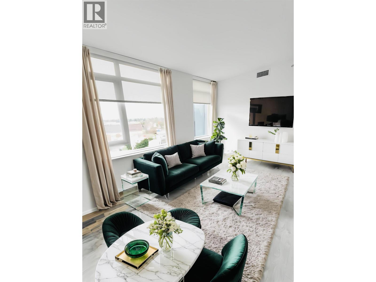 702 6788 Minoru Boulevard, Richmond, British Columbia  V6Y 0M6 - Photo 1 - R3071840