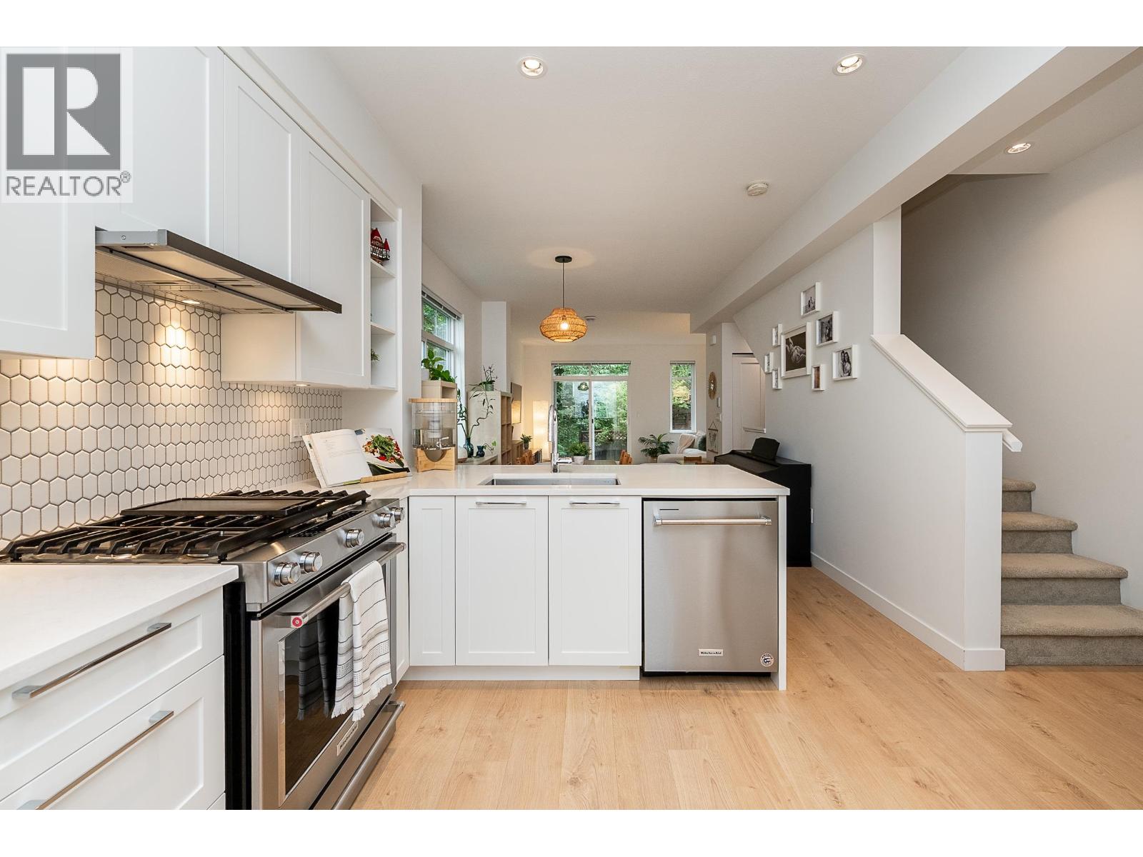 142 1220 Rocklin Street, Coquitlam, British Columbia  V3B 0R6 - Photo 6 - R3071878