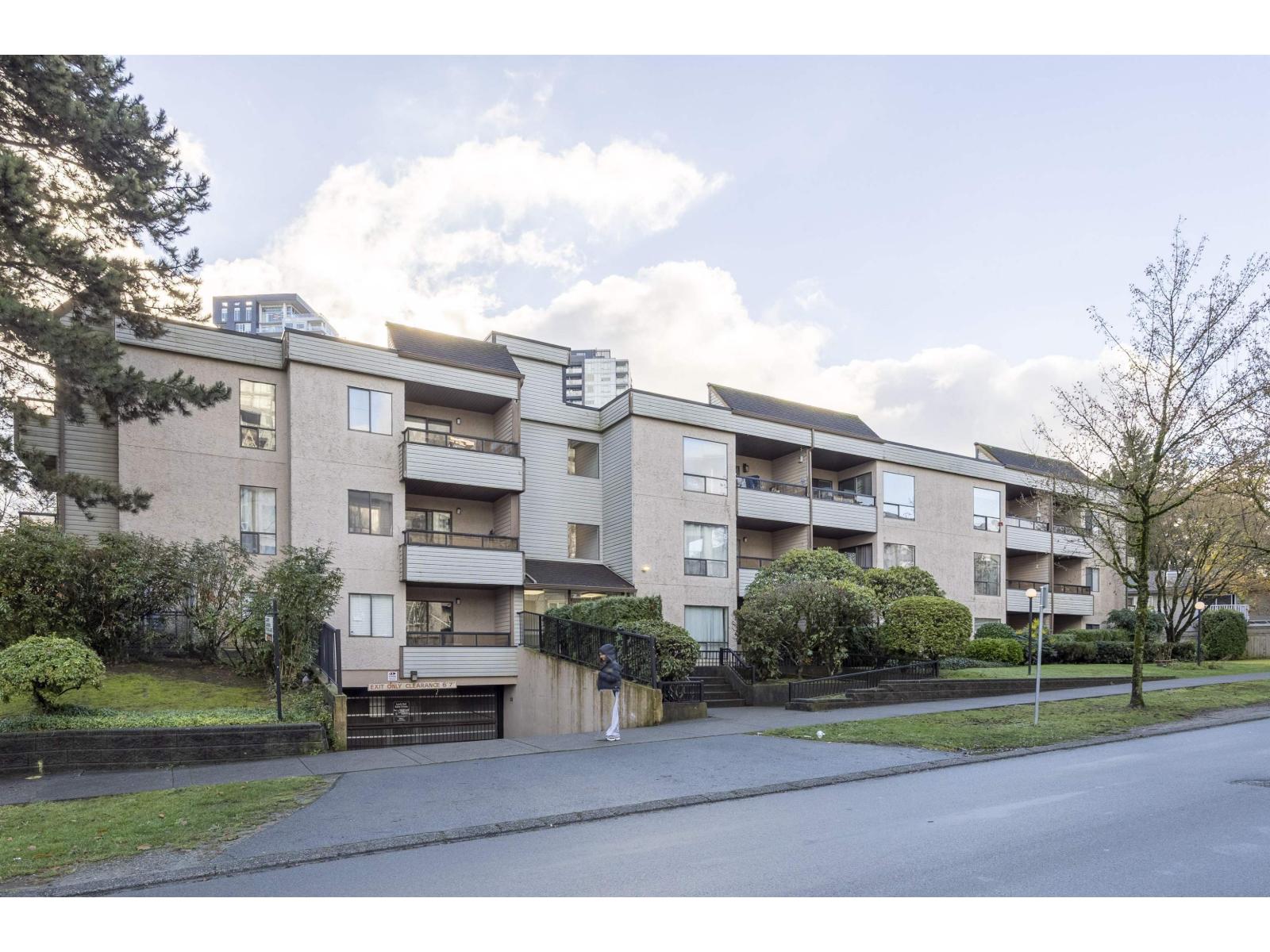 309 13344 102A AVENUE, surrey, British Columbia