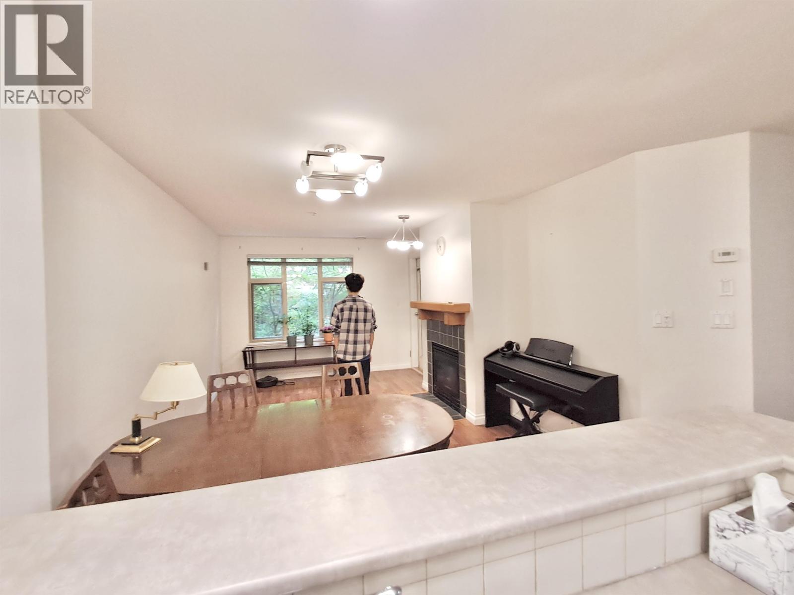 313 18 Smokey Smith Place, New Westminster, British Columbia V3L 5V3 - Photo 2 - R3071869