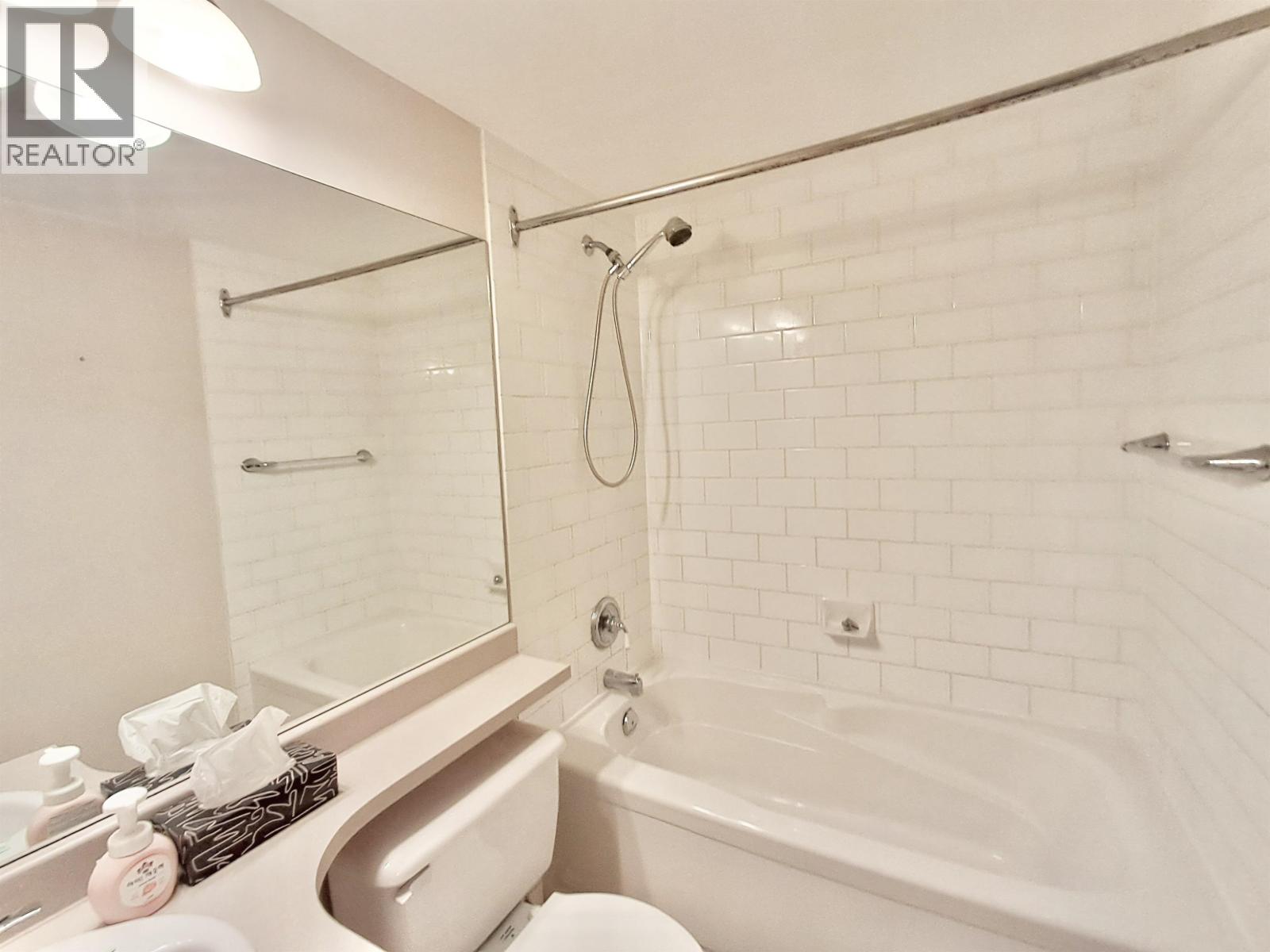 313 18 Smokey Smith Place, New Westminster, British Columbia V3L 5V3 - Photo 5 - R3071869