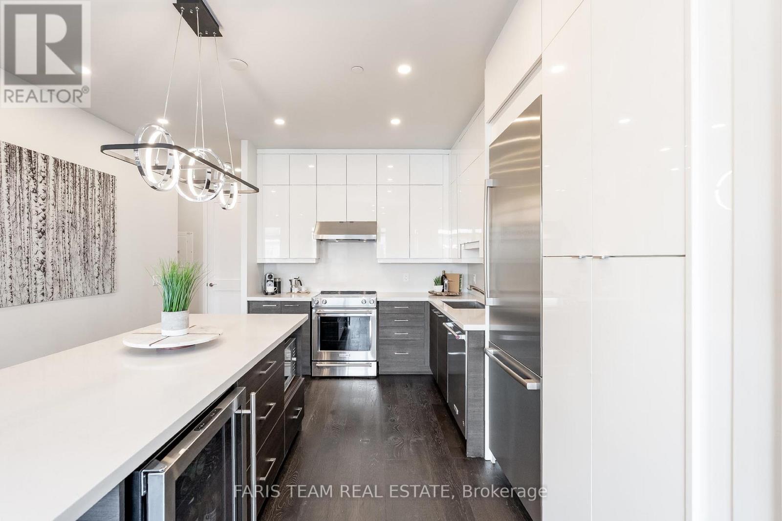 604 - 90 Orchard Point Road, Orillia, Ontario  L3V 8K4 - Photo 4 - S12249221