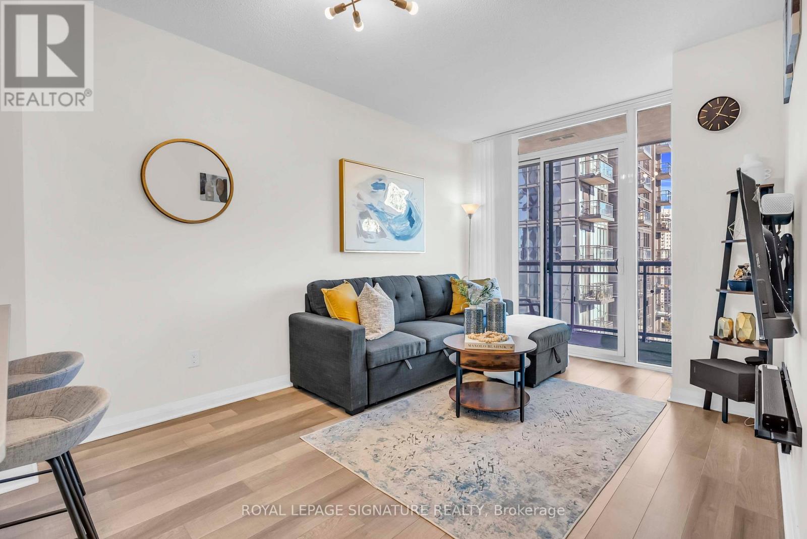 1811 - 5033 Four Springs Avenue, Mississauga, Ontario  L5R 0G6 - Photo 4 - W12516864