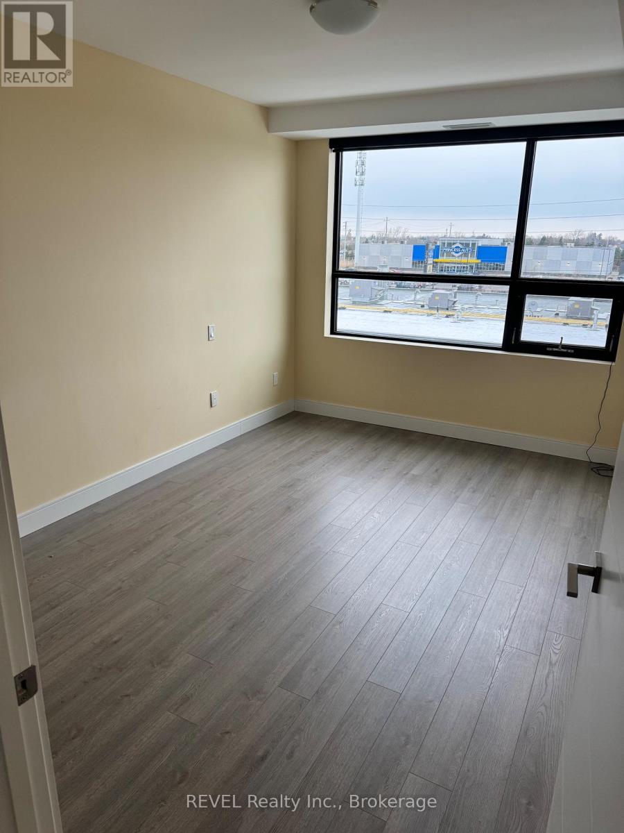 304 - 300g Fourth Avenue, St. Catharines, Ontario  L2S 0E6 - Photo 10 - X12522970