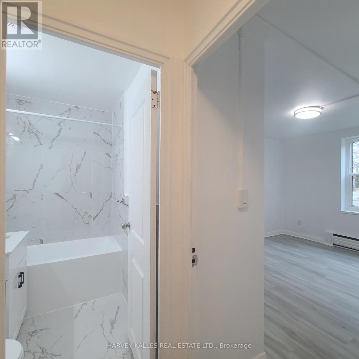 4 - 125 Shelborne Avenue, Toronto, Ontario  M6B 2M8 - Photo 6 - C12598492
