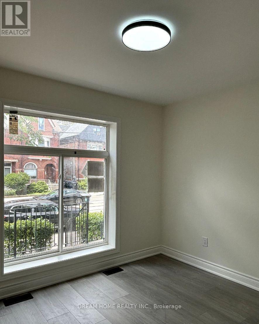 101 - 643 Bathurst Street, Toronto (Kensington-Chinatown), Ontario  M5S 2R2 - Photo 4 - C12598516