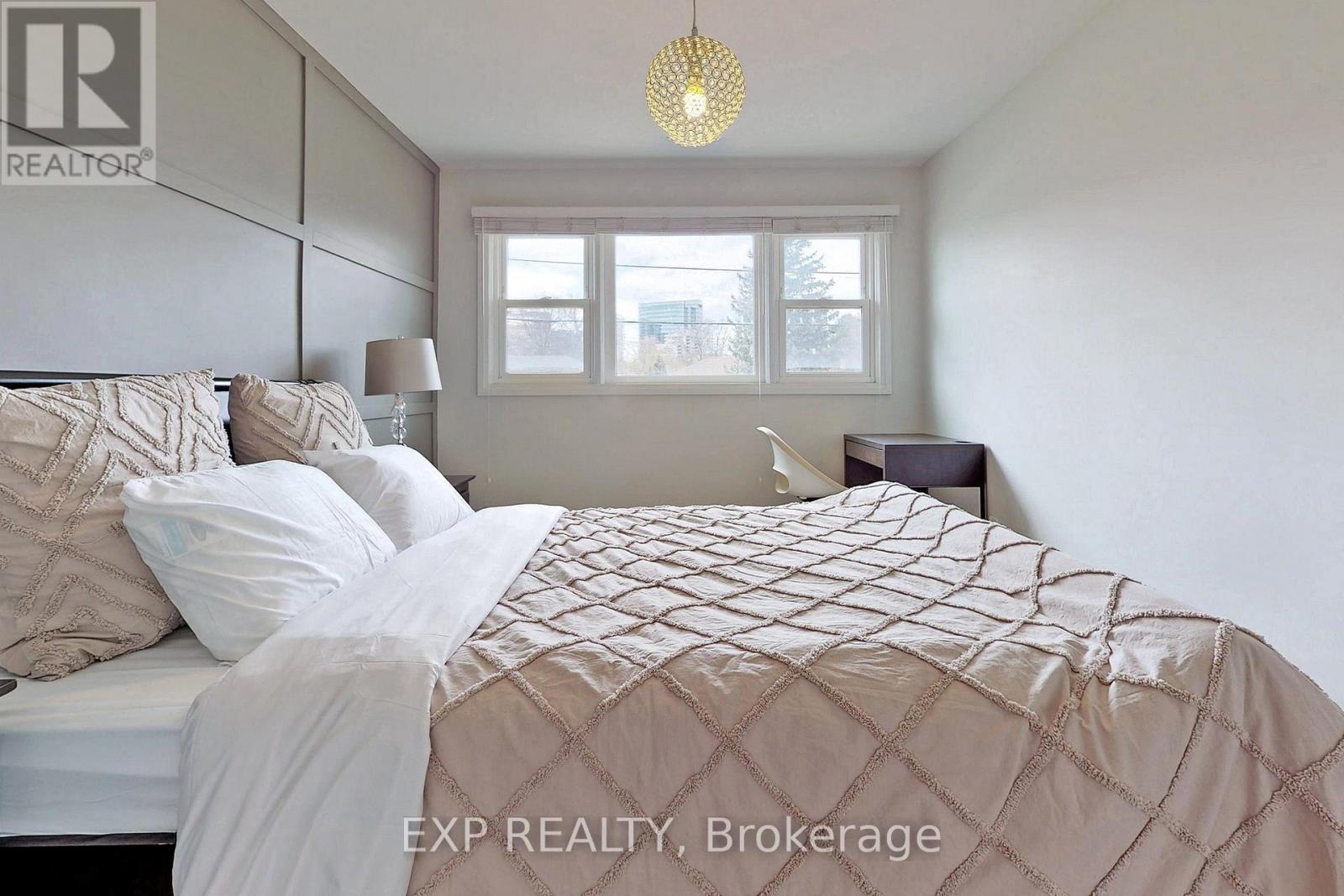 Main - 9 Silverview Drive, Toronto, Ontario  M2M 2B2 - Photo 21 - C12598522