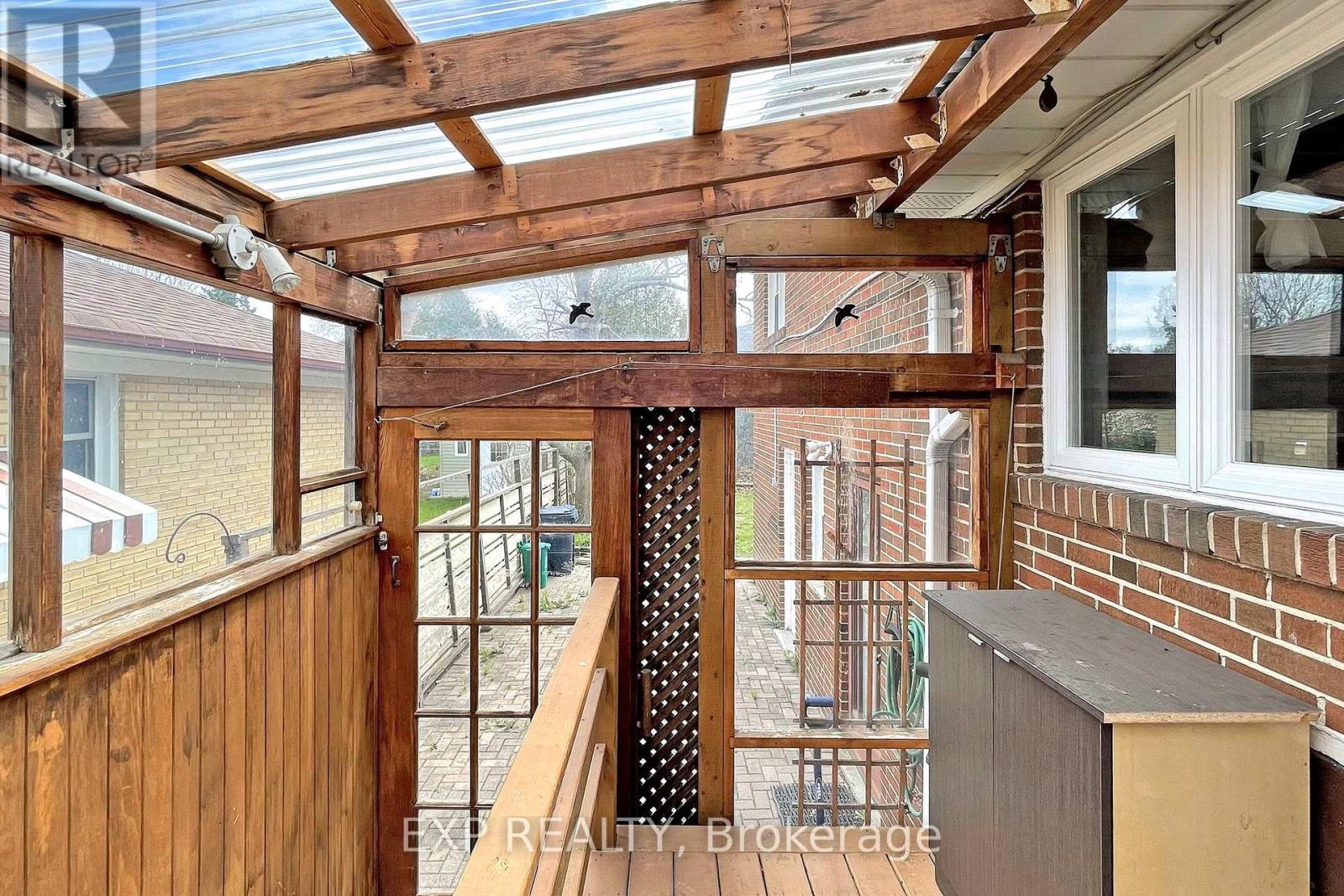 Main - 9 Silverview Drive, Toronto, Ontario  M2M 2B2 - Photo 29 - C12598522