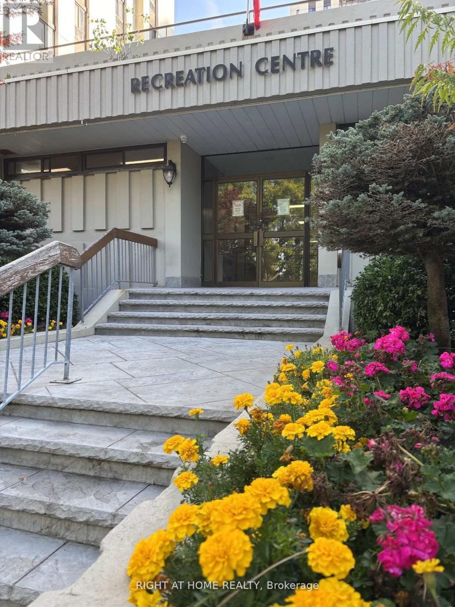 701 - 177 Linus Road E, Toronto, Ontario  M2J 4S5 - Photo 4 - C12598544