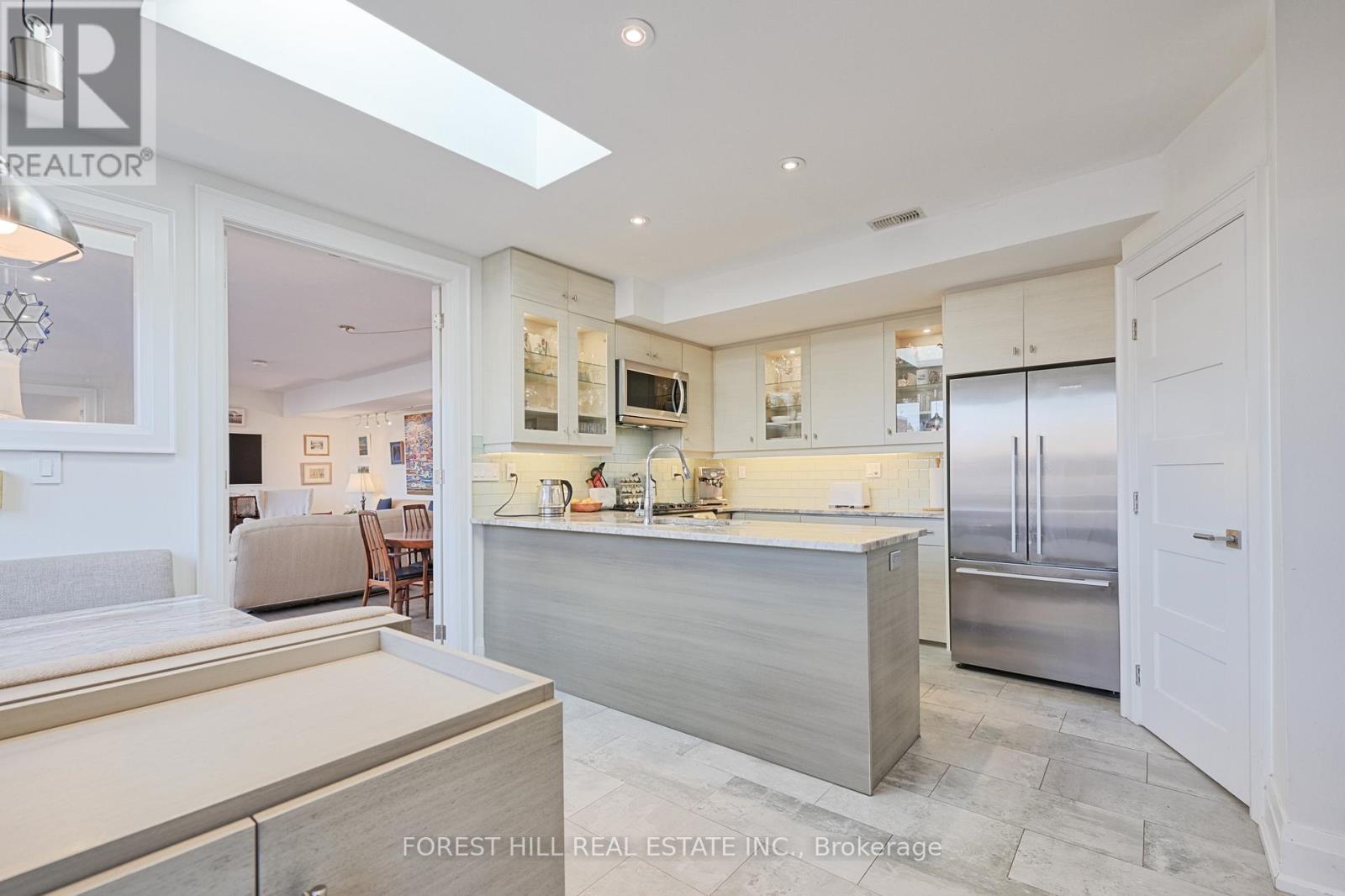 59 Barton Avenue, Toronto (Annex), Ontario  M6G 1P5 - Photo 7 - C12598596