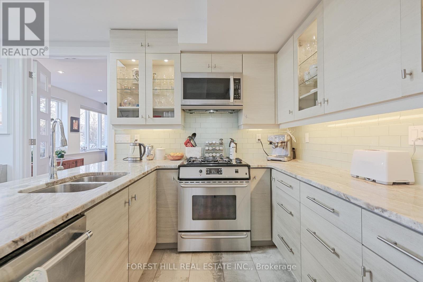 59 Barton Avenue, Toronto (Annex), Ontario  M6G 1P5 - Photo 9 - C12598596