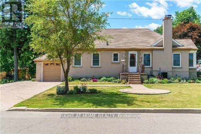 2913 KINGSTON ROAD, Toronto, Ontario