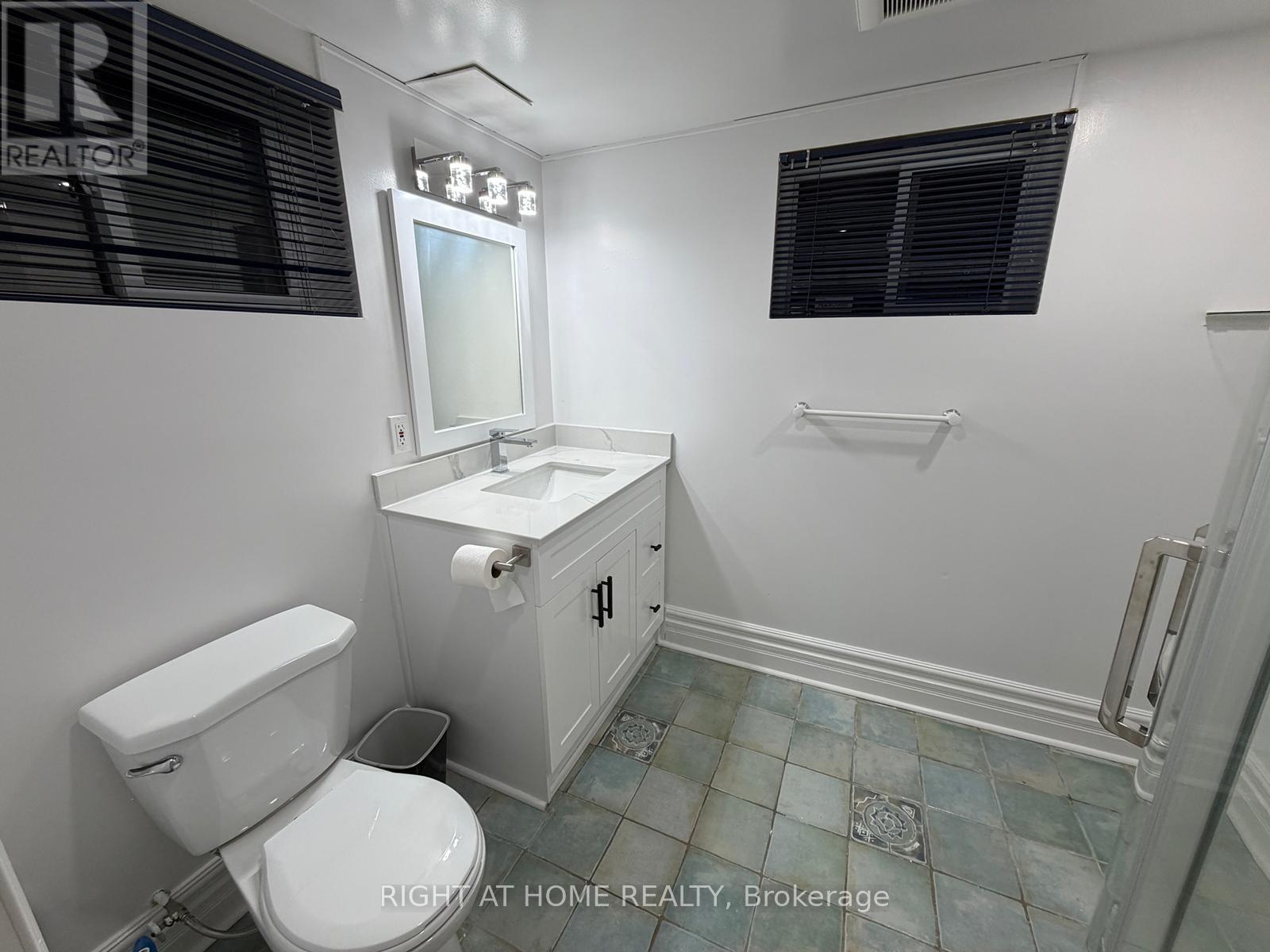 2913 Kingston Road, Toronto, Ontario  M1M 1N6 - Photo 11 - E12598502