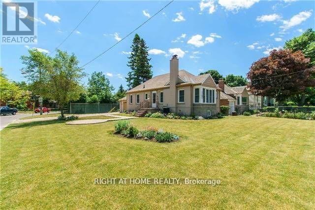 2913 Kingston Road, Toronto, Ontario  M1M 1N6 - Photo 2 - E12598502