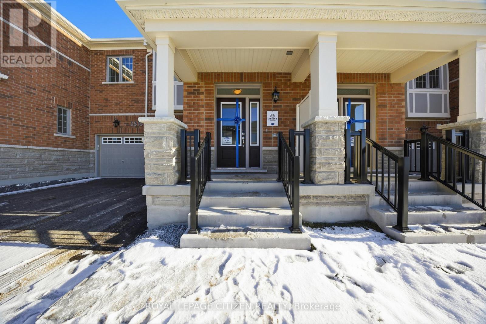 3513 Brickyard Drive, Pickering, Ontario  L1X 0J2 - Photo 2 - E12598606