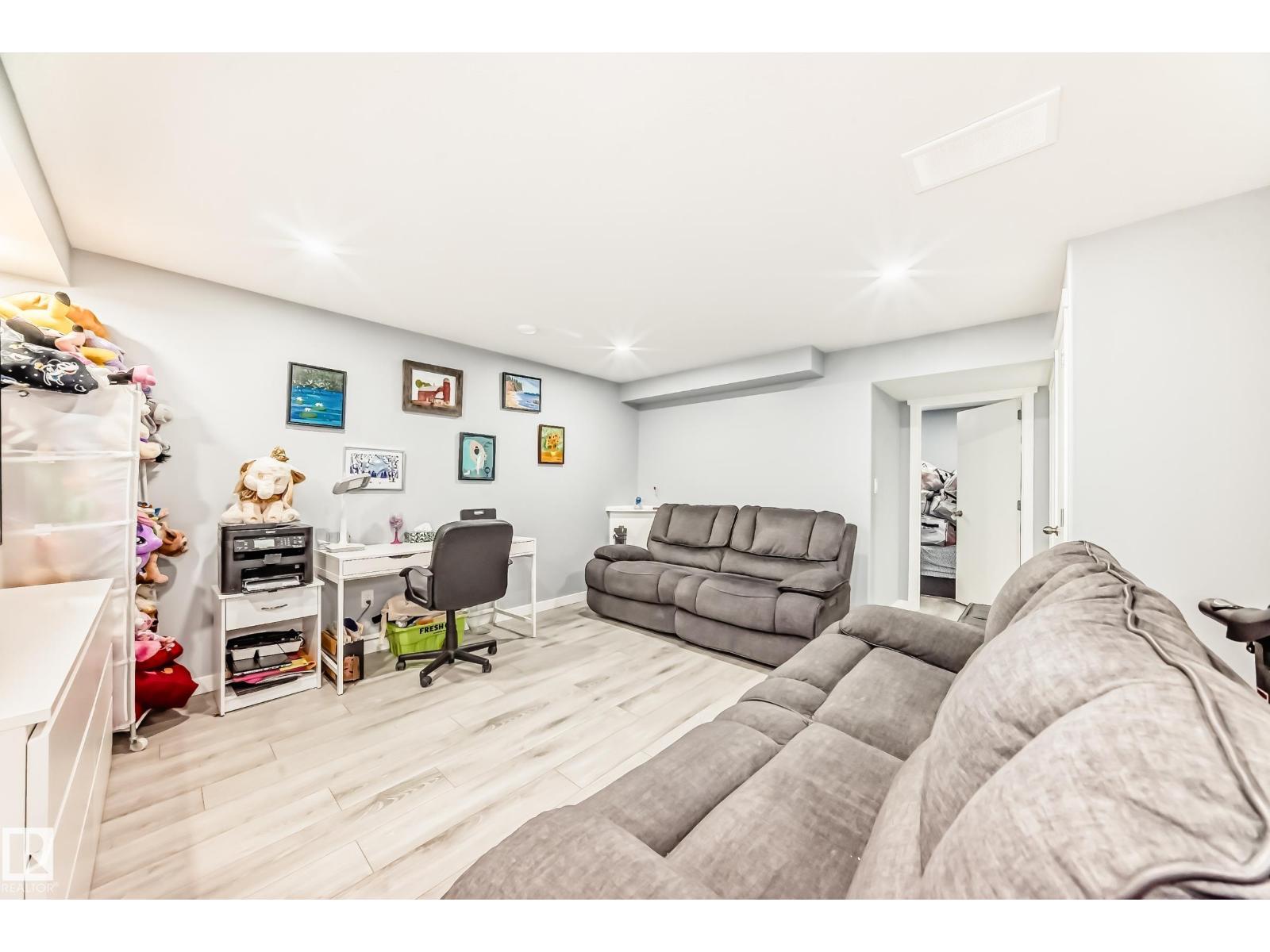 671 Lewis Green Dr Nw, Edmonton, Alberta  T5T 4V9 - Photo 32 - E4467241