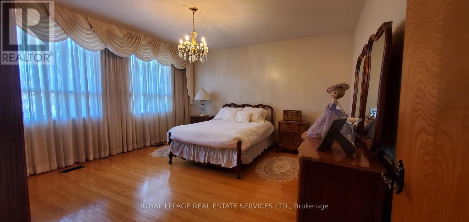 44 Wigwoss Drive, Vaughan, Ontario  L4L 2P8 - Photo 12 - N12598496