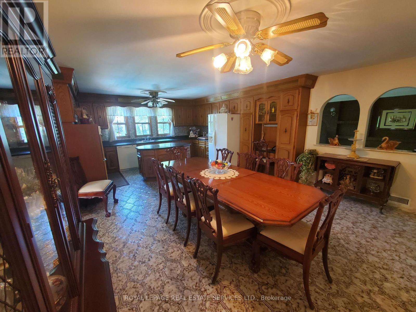 44 Wigwoss Drive, Vaughan, Ontario  L4L 2P8 - Photo 22 - N12598496