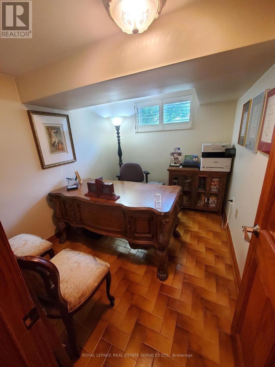 44 Wigwoss Drive, Vaughan, Ontario  L4L 2P8 - Photo 31 - N12598496