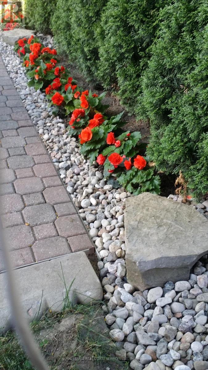 44 Wigwoss Drive, Vaughan, Ontario  L4L 2P8 - Photo 39 - N12598496