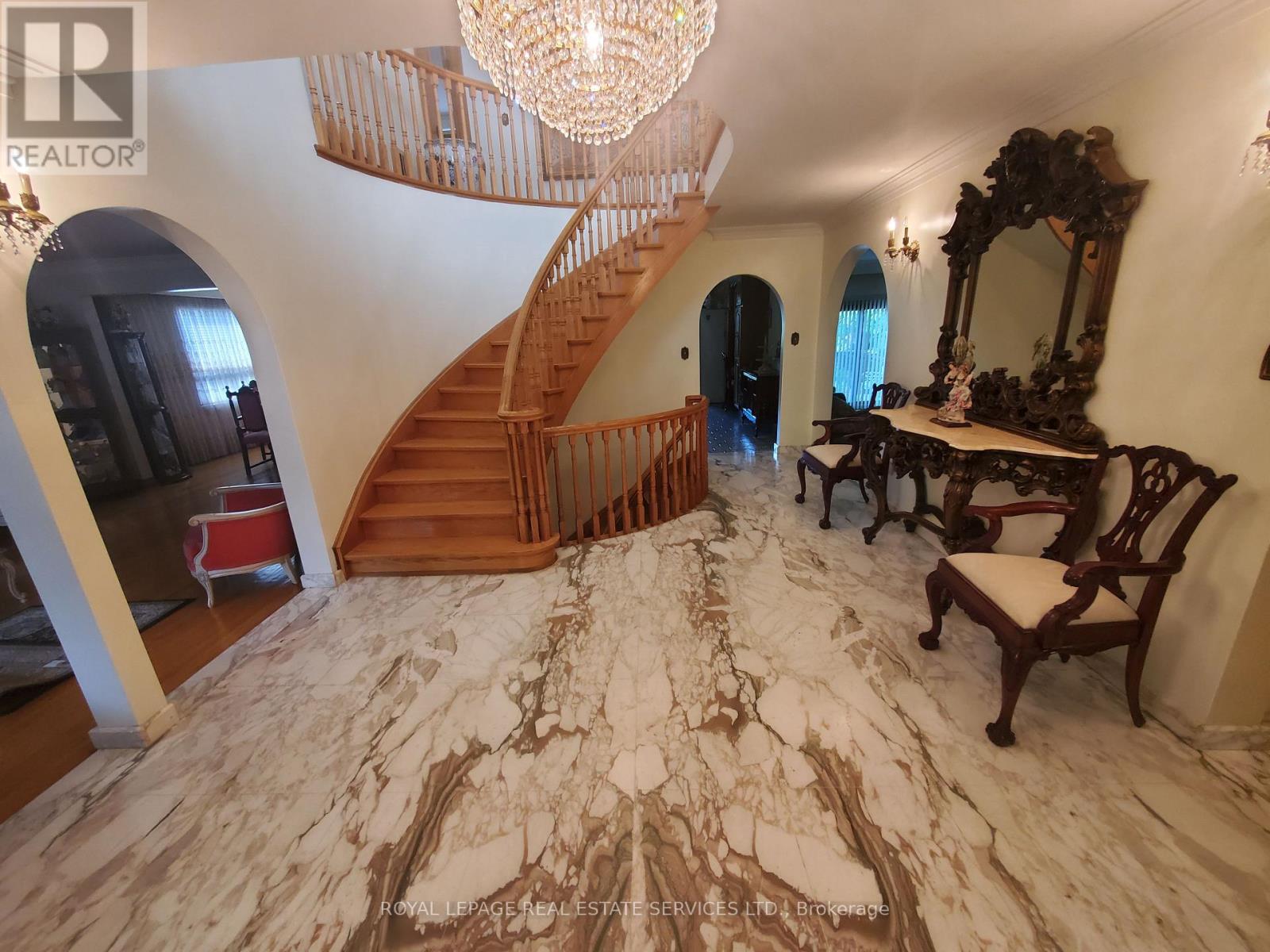 44 Wigwoss Drive, Vaughan, Ontario  L4L 2P8 - Photo 8 - N12598496