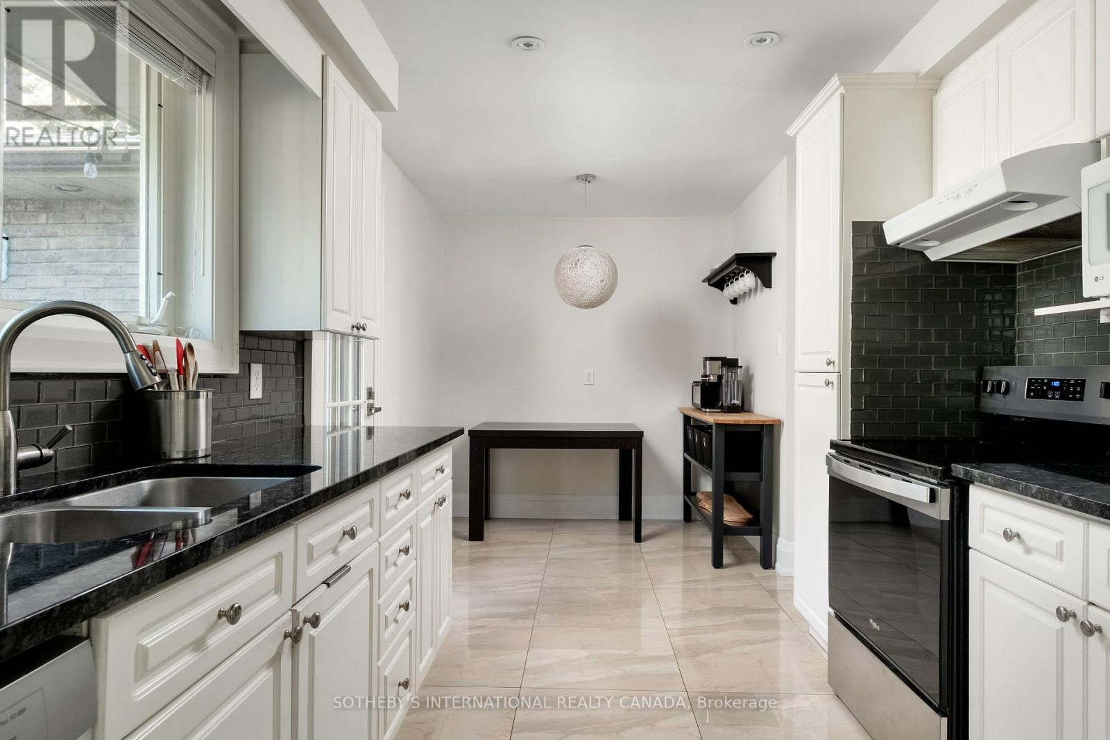 36 Shieldmark Crescent, Markham, Ontario  L3T 3T5 - Photo 11 - N12598554