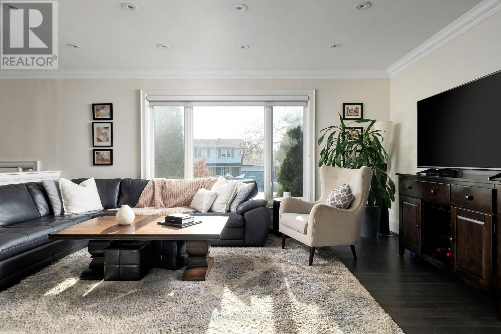 36 Shieldmark Crescent, Markham, Ontario  L3T 3T5 - Photo 6 - N12598554