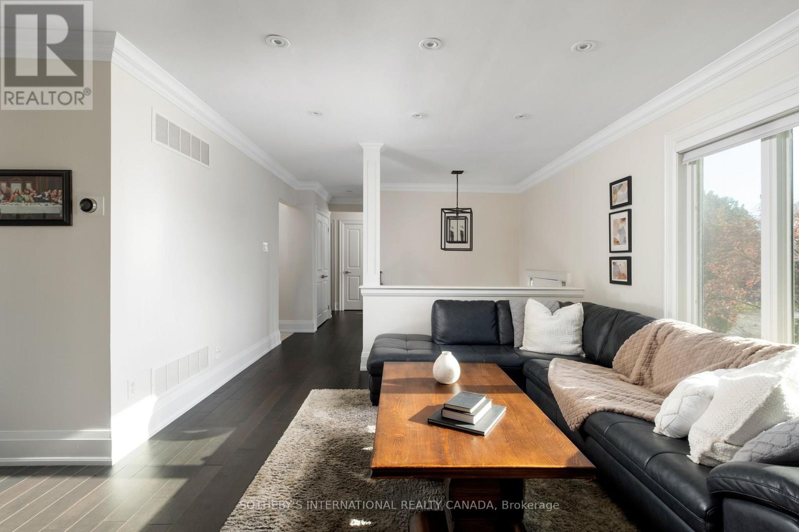 36 Shieldmark Crescent, Markham, Ontario  L3T 3T5 - Photo 7 - N12598554