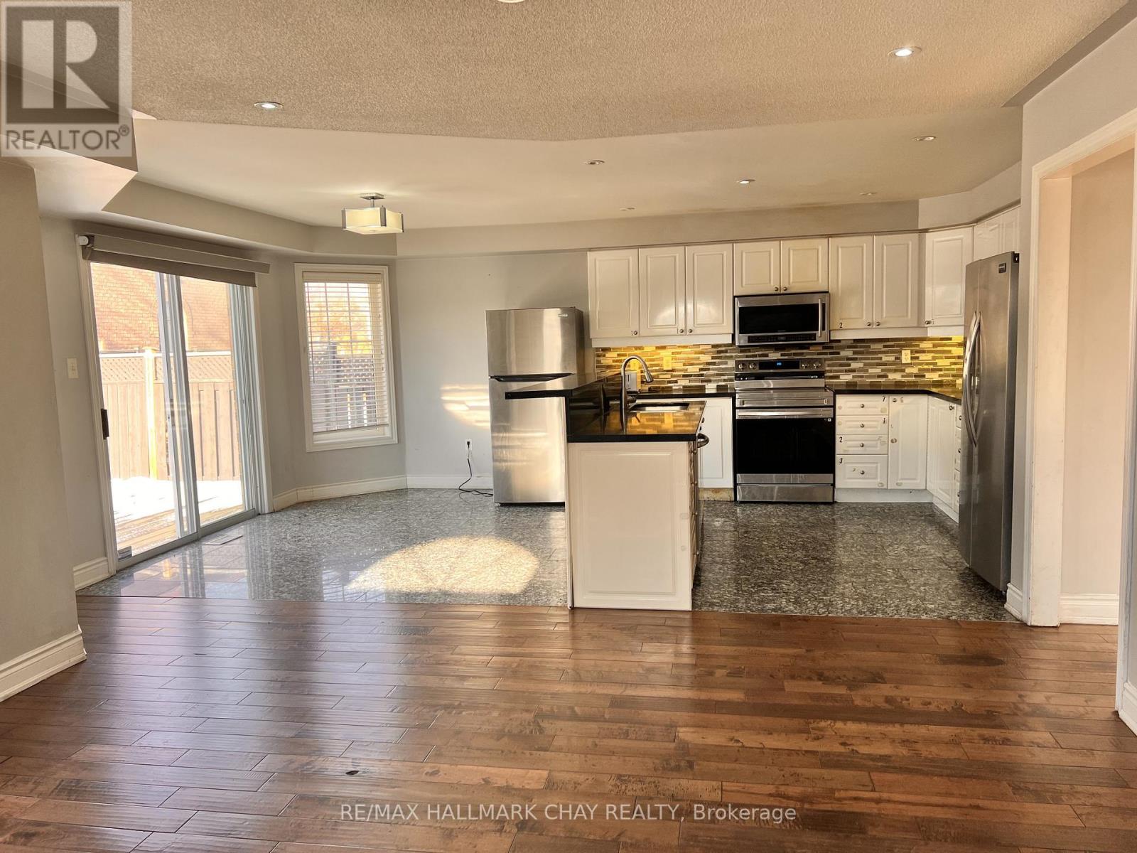 2 Southbend Drive S, Brampton (Snelgrove), Ontario  L7A 1J4 - Photo 10 - W12598498