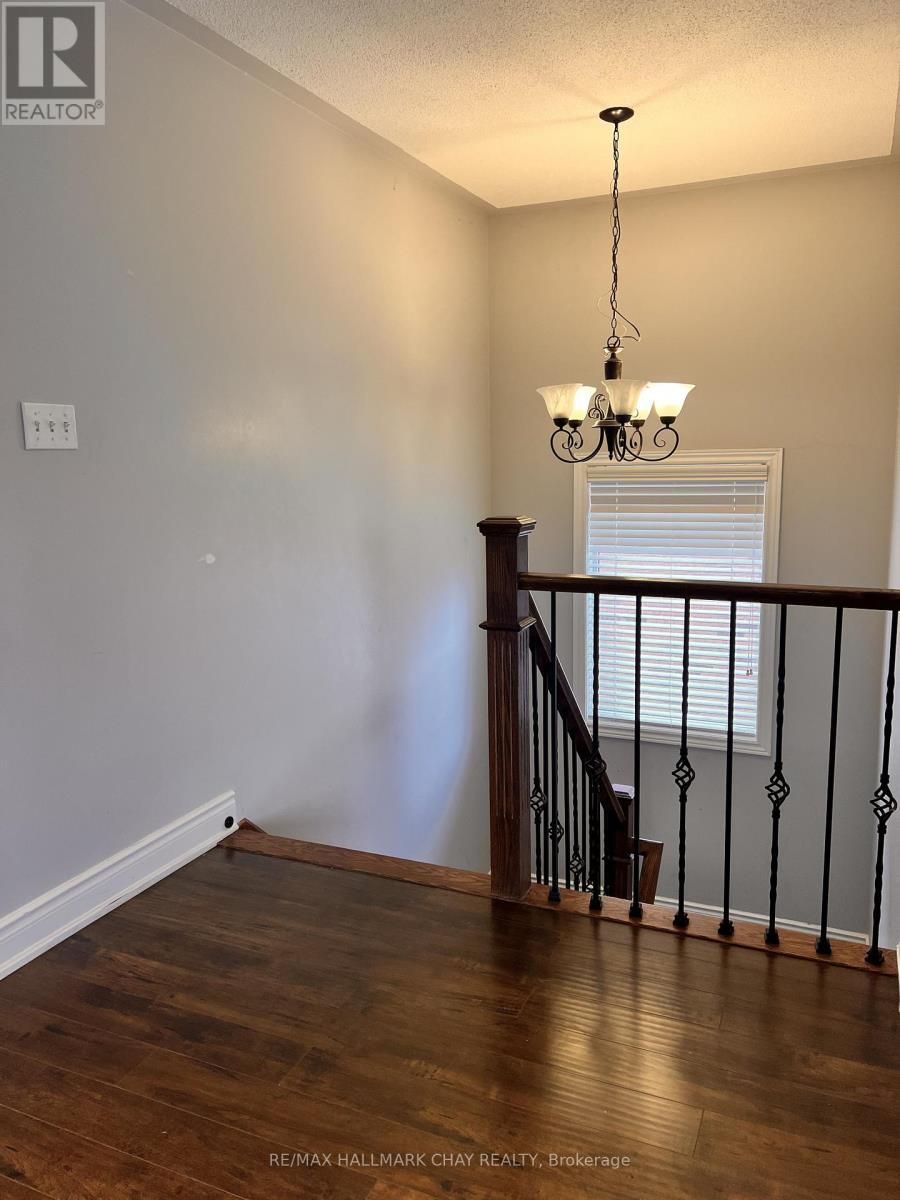 2 Southbend Drive S, Brampton (Snelgrove), Ontario  L7A 1J4 - Photo 17 - W12598498