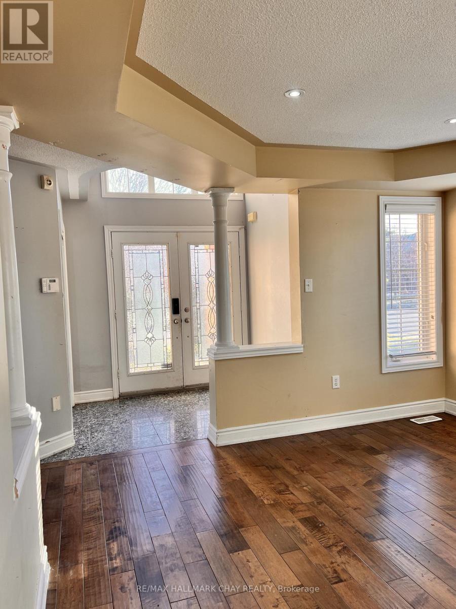 2 Southbend Drive S, Brampton (Snelgrove), Ontario  L7A 1J4 - Photo 6 - W12598498