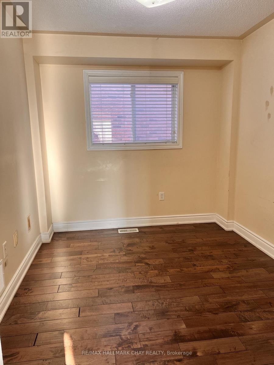 2 Southbend Drive S, Brampton (Snelgrove), Ontario  L7A 1J4 - Photo 9 - W12598498