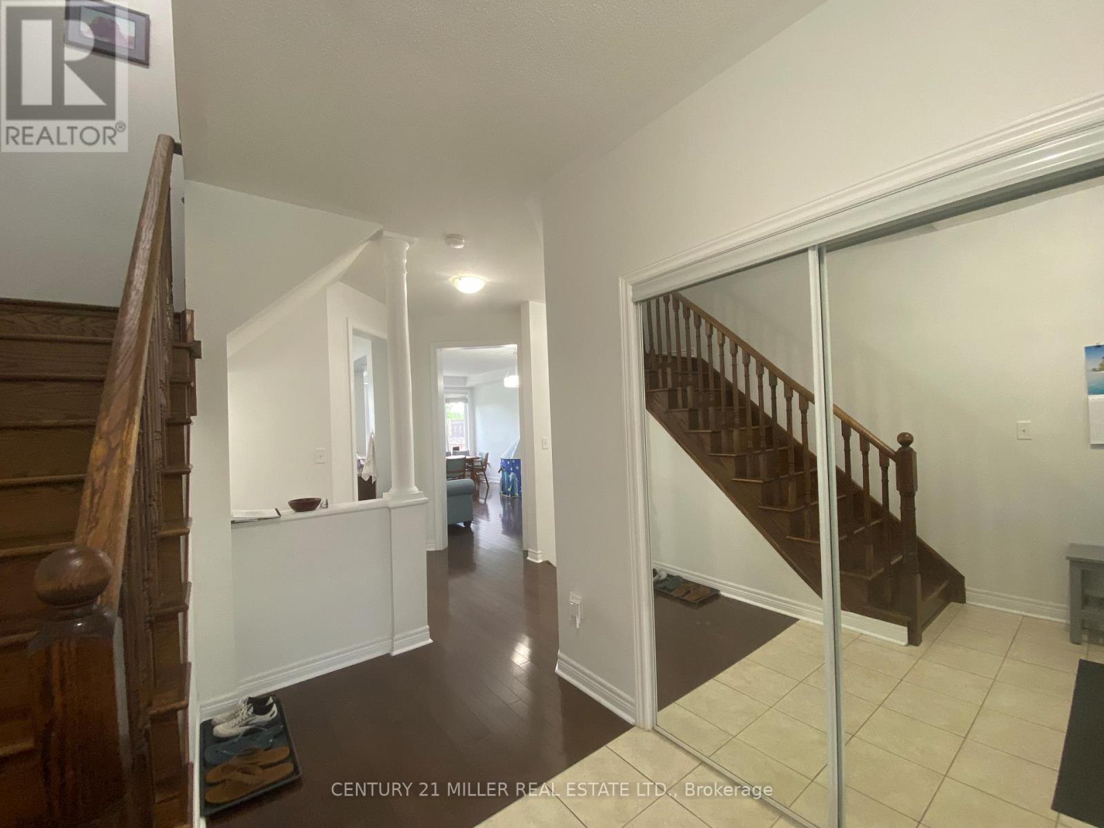 63 - 2019 Trawden Way, Oakville, Ontario  L6M 0M3 - Photo 4 - W12598552