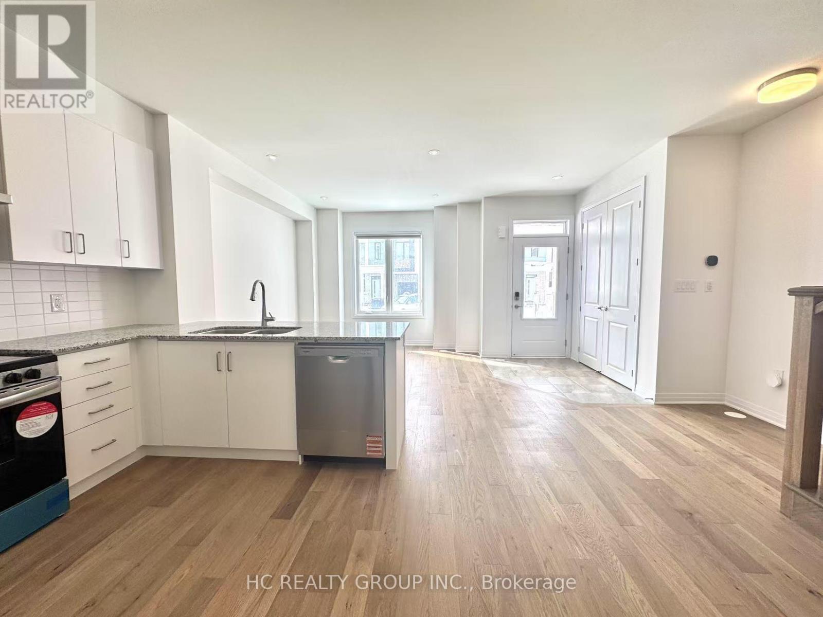 3219 Crystal Drive, Oakville, Ontario  L6M 5S8 - Photo 7 - W12598580