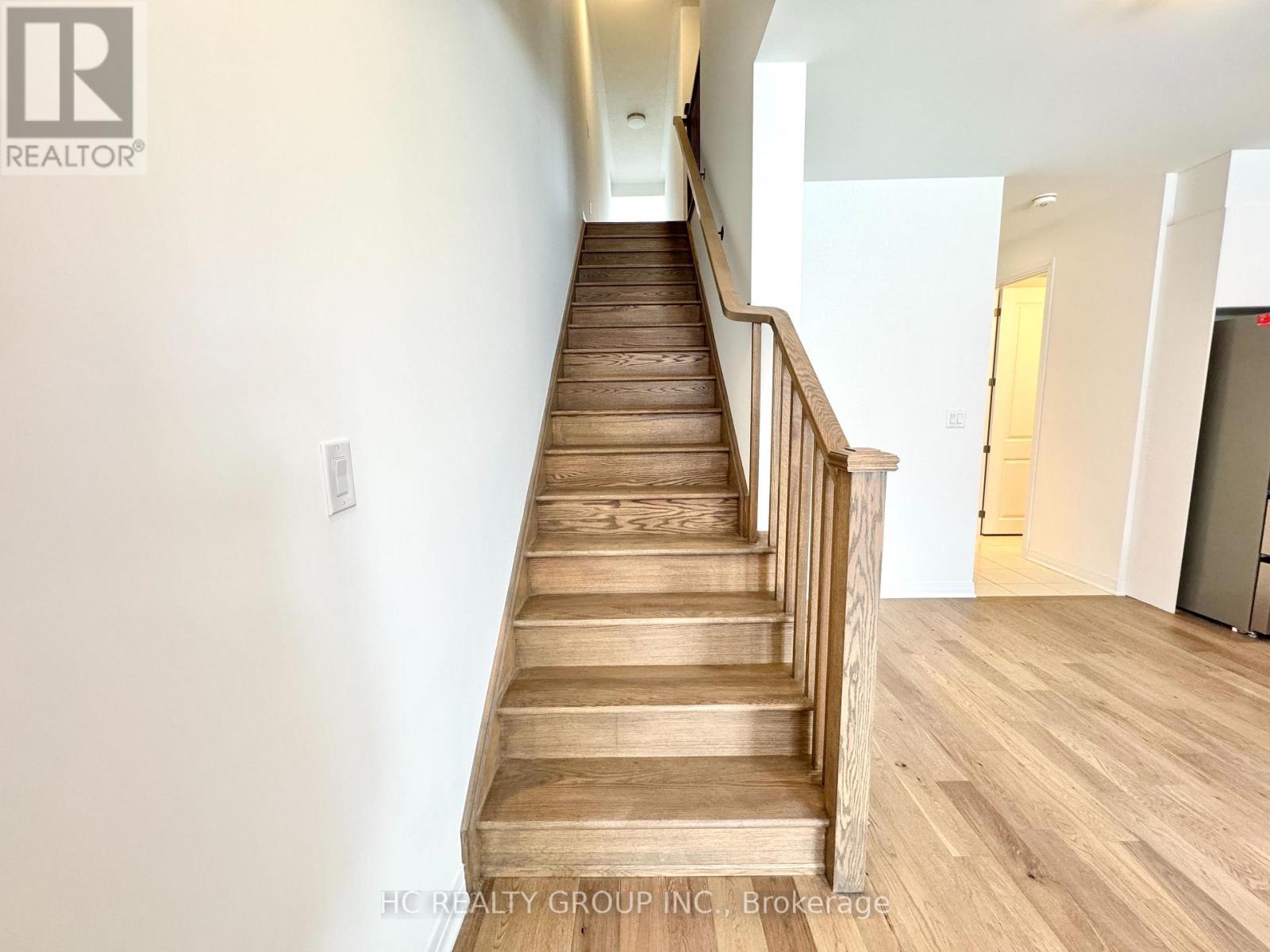 3219 Crystal Drive, Oakville, Ontario  L6M 5S8 - Photo 9 - W12598580