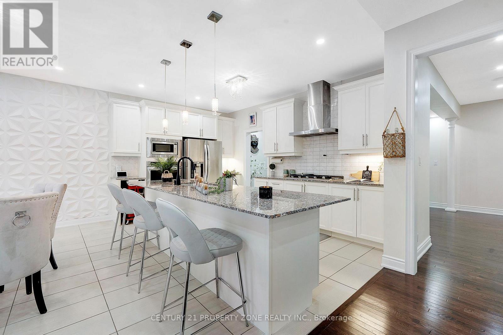 25 Selsdon Street, Brampton, Ontario L6X 3C4 - Photo 11 - W12598610