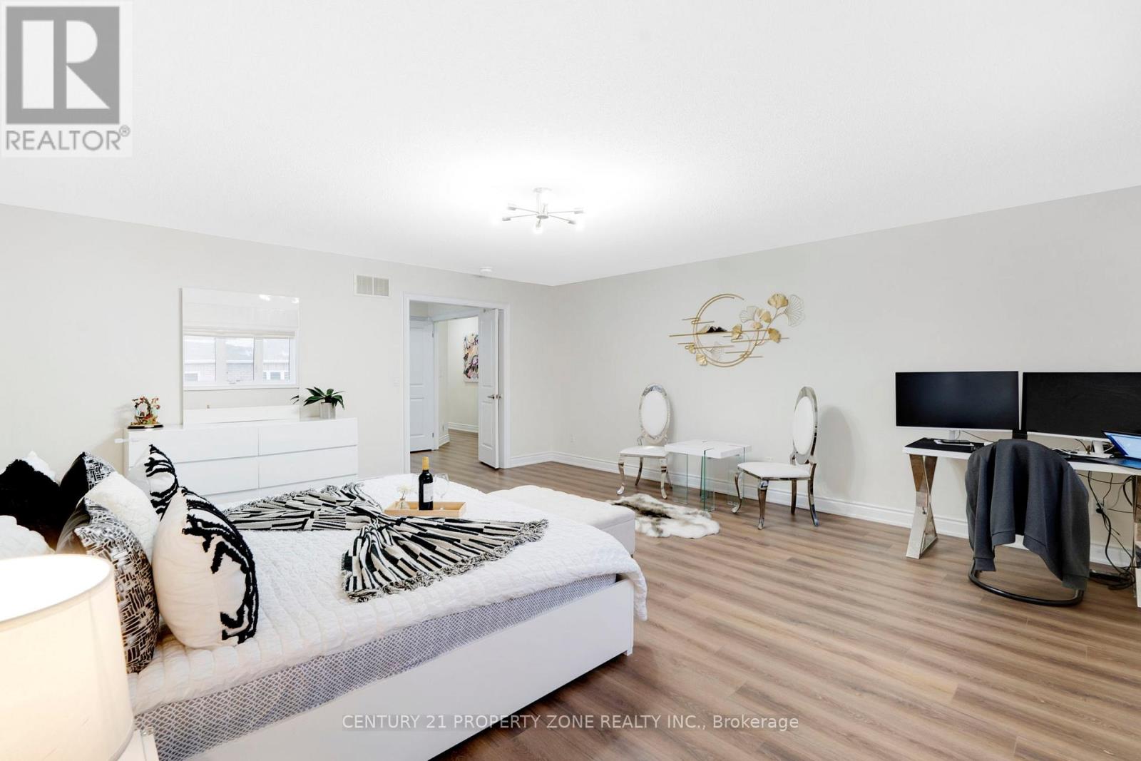 25 Selsdon Street, Brampton, Ontario L6X 3C4 - Photo 23 - W12598610