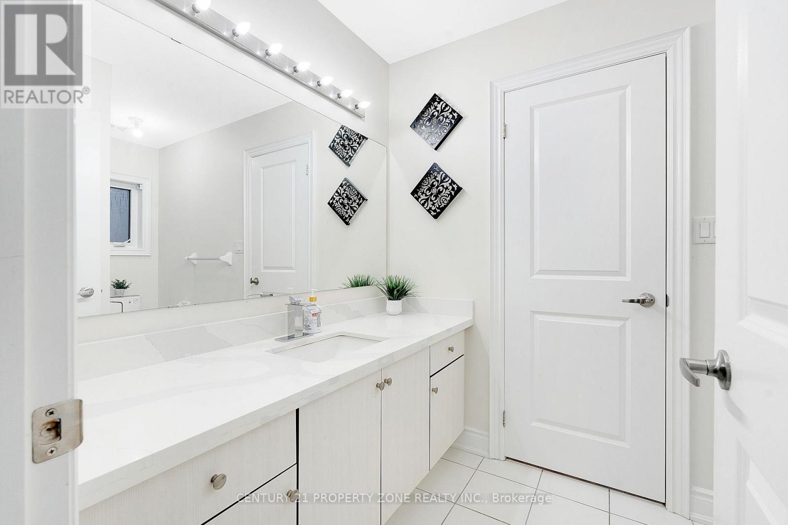 25 Selsdon Street, Brampton, Ontario L6X 3C4 - Photo 28 - W12598610