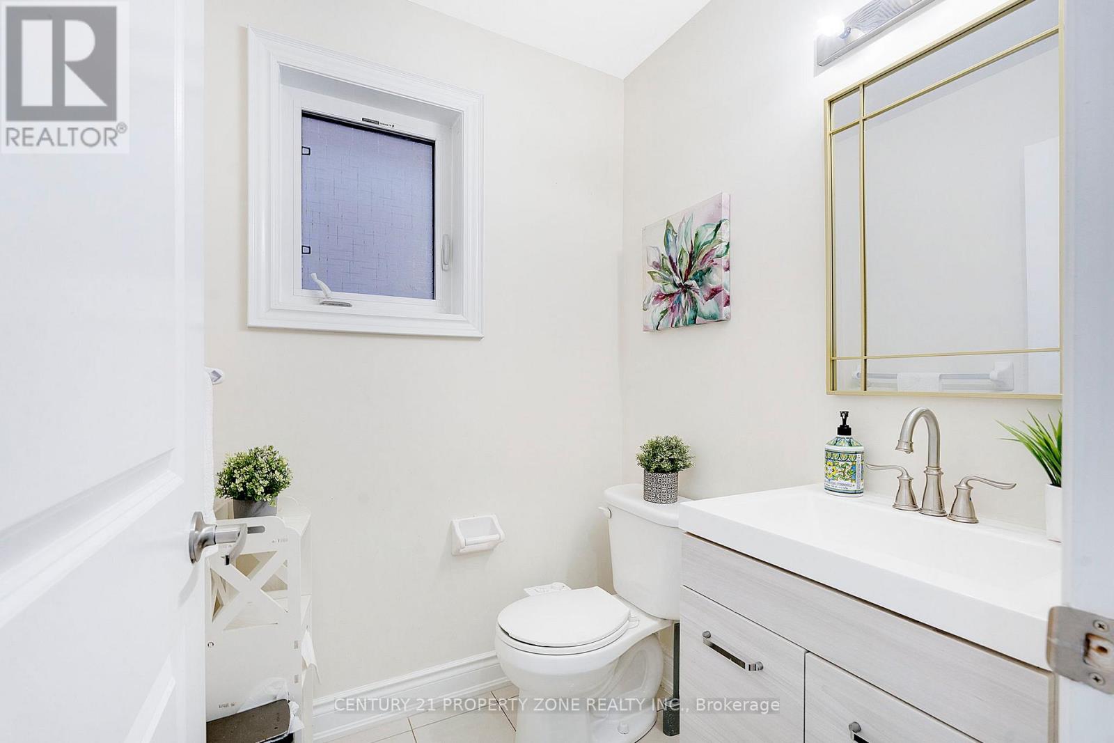 25 Selsdon Street, Brampton, Ontario L6X 3C4 - Photo 5 - W12598610