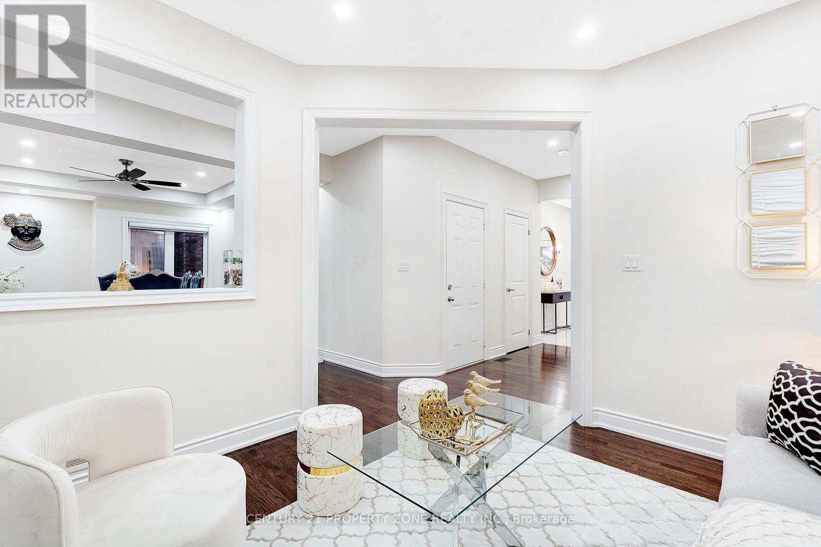 25 Selsdon Street, Brampton, Ontario L6X 3C4 - Photo 7 - W12598610