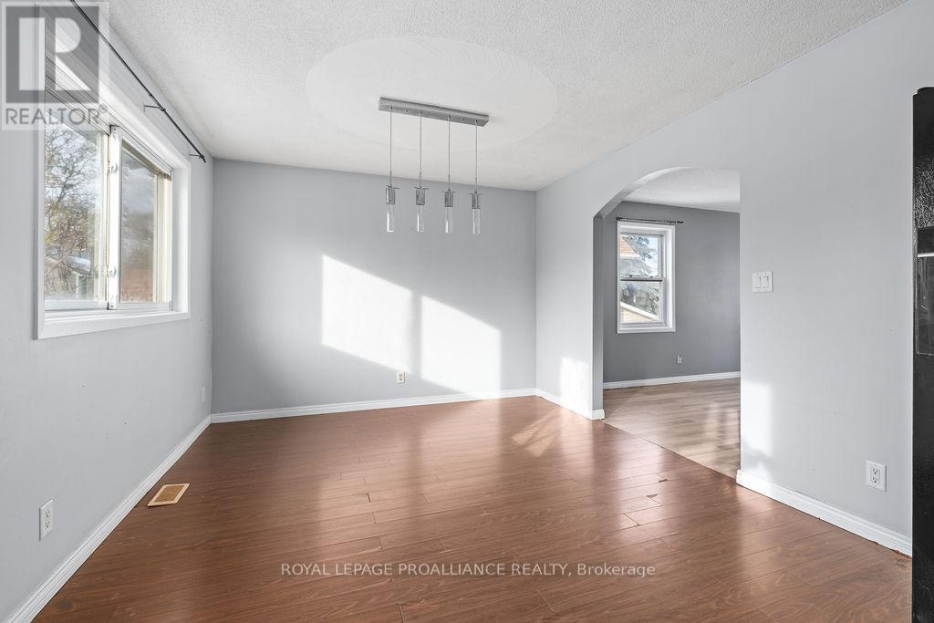 24 St Charles Street, Belleville, Ontario K8P 2V6 - Photo 14 - X12598806