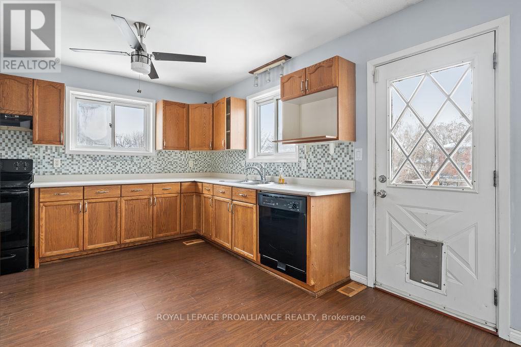 24 St Charles Street, Belleville, Ontario K8P 2V6 - Photo 18 - X12598806