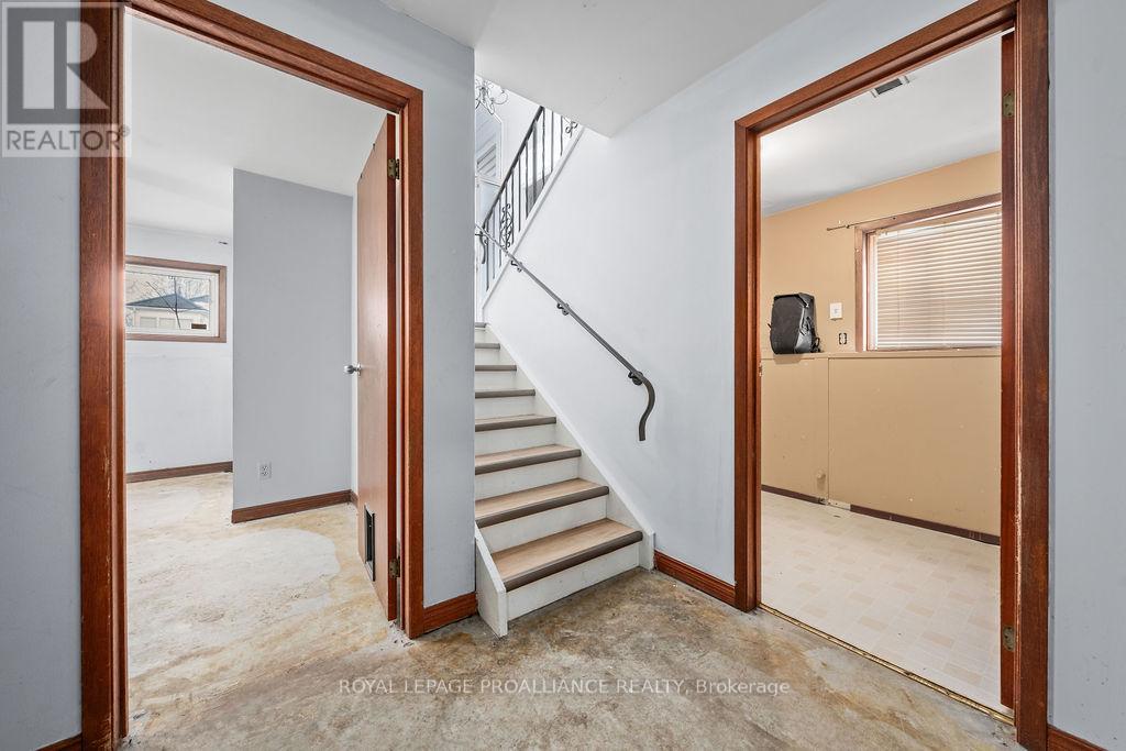 24 St Charles Street, Belleville, Ontario K8P 2V6 - Photo 27 - X12598806