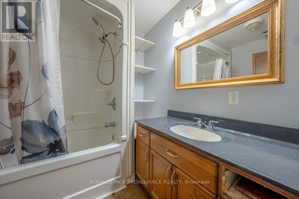 24 St Charles Street, Belleville, Ontario K8P 2V6 - Photo 29 - X12598806