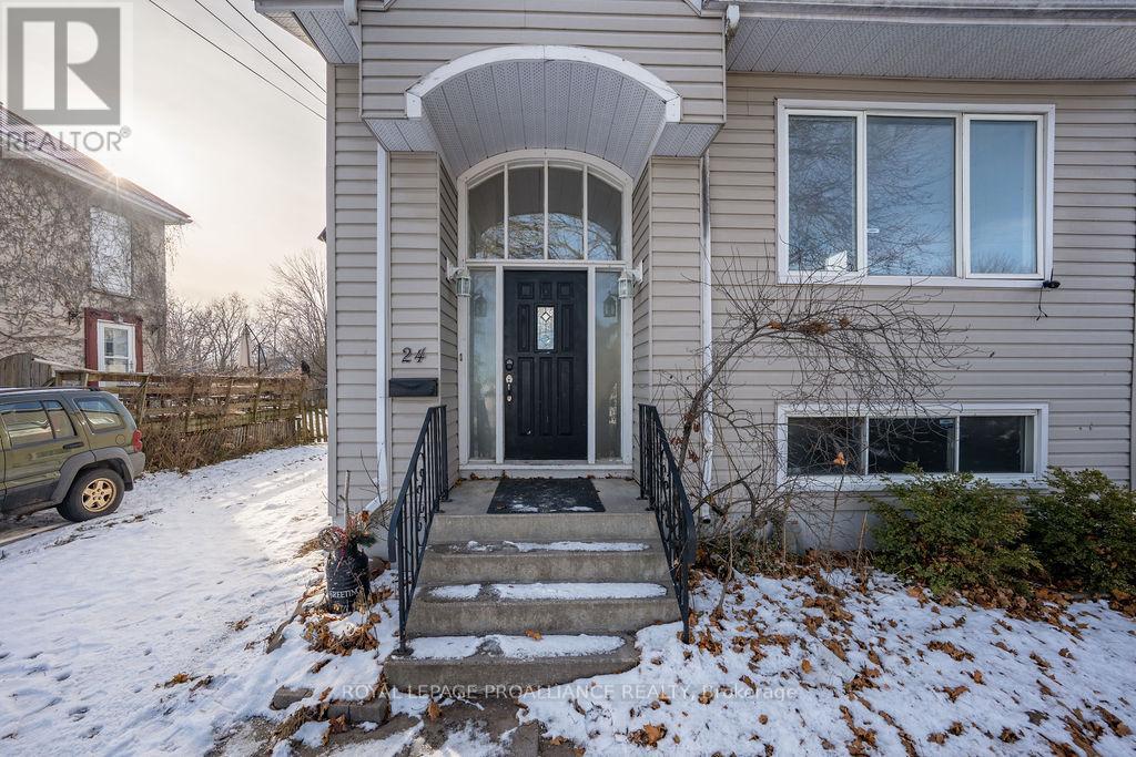 24 St Charles Street, Belleville, Ontario K8P 2V6 - Photo 5 - X12598806