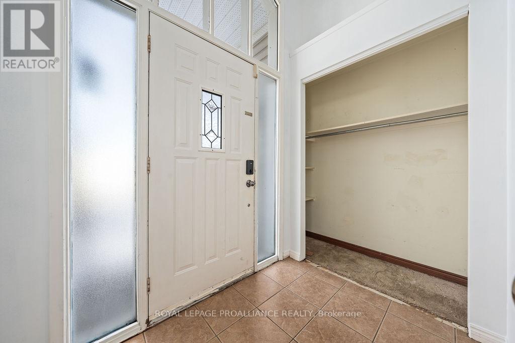 24 St Charles Street, Belleville, Ontario K8P 2V6 - Photo 6 - X12598806